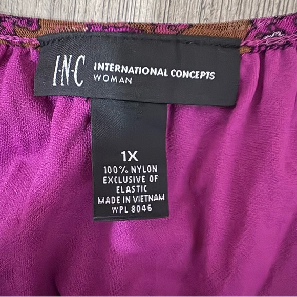 INC International Concepts Women’s Size 1X V Neck Paisley Top 3/4 Sleeves Purple - Picture 10 of 13